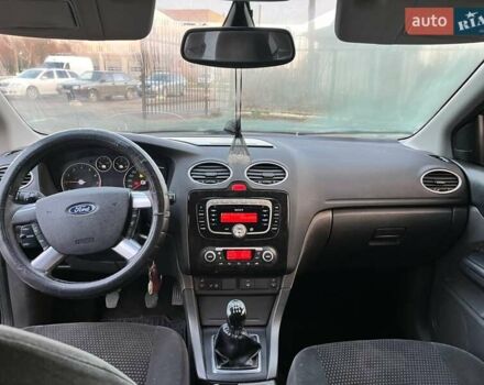 Чорний Форд Фокус, об'ємом двигуна 2 л та пробігом 313 тис. км за 3250 $, фото 11 на Automoto.ua