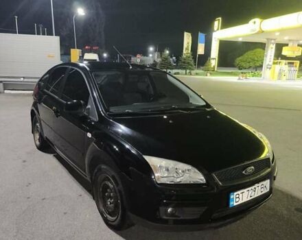 Черный Форд Фокус, объемом двигателя 1.6 л и пробегом 155 тыс. км за 4100 $, фото 2 на Automoto.ua