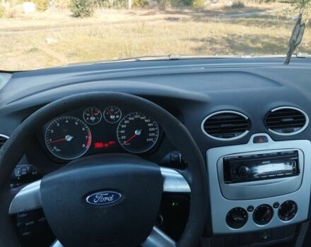 Черный Форд Фокус, объемом двигателя 1.6 л и пробегом 186 тыс. км за 3500 $, фото 9 на Automoto.ua