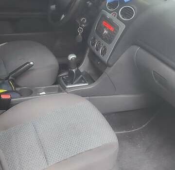 Черный Форд Фокус, объемом двигателя 1.6 л и пробегом 275 тыс. км за 3200 $, фото 1 на Automoto.ua