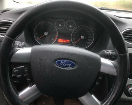 Черный Форд Фокус, объемом двигателя 1.6 л и пробегом 215 тыс. км за 4500 $, фото 10 на Automoto.ua