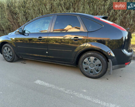 Черный Форд Фокус, объемом двигателя 1.6 л и пробегом 269 тыс. км за 5000 $, фото 2 на Automoto.ua