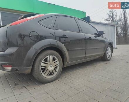 Черный Форд Фокус, объемом двигателя 2 л и пробегом 300 тыс. км за 4300 $, фото 2 на Automoto.ua