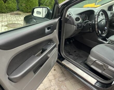 Чорний Форд Фокус, об'ємом двигуна 1.8 л та пробігом 265 тис. км за 3700 $, фото 11 на Automoto.ua