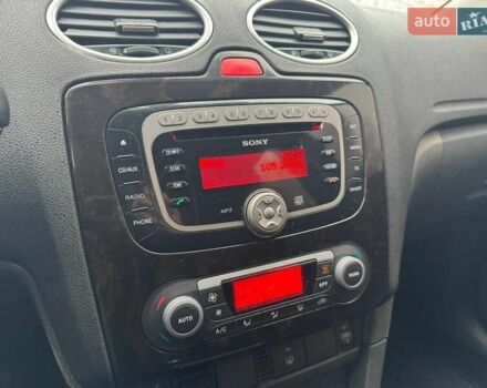 Чорний Форд Фокус, об'ємом двигуна 2 л та пробігом 313 тис. км за 3250 $, фото 14 на Automoto.ua