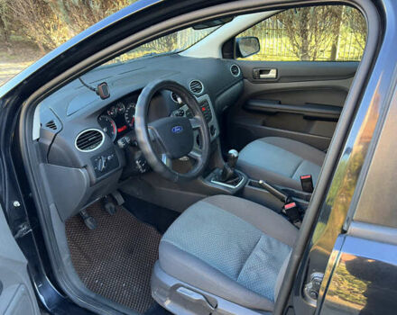 Черный Форд Фокус, объемом двигателя 1.6 л и пробегом 269 тыс. км за 5000 $, фото 7 на Automoto.ua