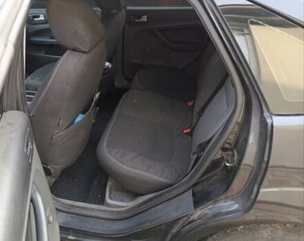 Черный Форд Фокус, объемом двигателя 1.6 л и пробегом 233 тыс. км за 3400 $, фото 6 на Automoto.ua