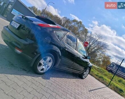 Форд Фокус 2007 у Житомирі на Automoto.ua Чорний Форд Фокус, об'ємом двигуна 1.6 л та пробігом 222 тис. км за 4200 $, фото 26 на Automoto.ua