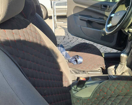 Чорний Форд Фокус, об'ємом двигуна 1.6 л та пробігом 228 тис. км за 4150 $, фото 11 на Automoto.ua