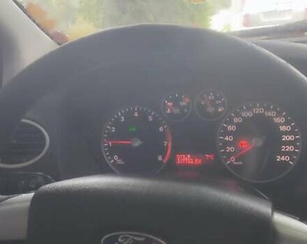 Черный Форд Фокус, объемом двигателя 1.6 л и пробегом 275 тыс. км за 3200 $, фото 2 на Automoto.ua