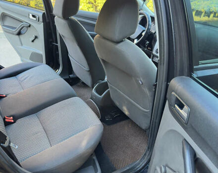 Черный Форд Фокус, объемом двигателя 1.6 л и пробегом 269 тыс. км за 5000 $, фото 10 на Automoto.ua