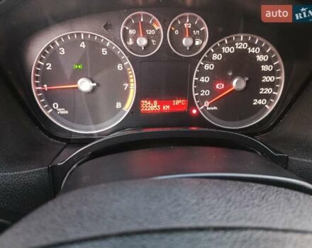 Форд Фокус 2007 у Житомирі на Automoto.ua Чорний Форд Фокус, об'ємом двигуна 1.6 л та пробігом 222 тис. км за 4200 $, фото 2 на Automoto.ua