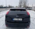 Черный Форд Фокус, объемом двигателя 1.6 л и пробегом 300 тыс. км за 4200 $, фото 5 на Automoto.ua