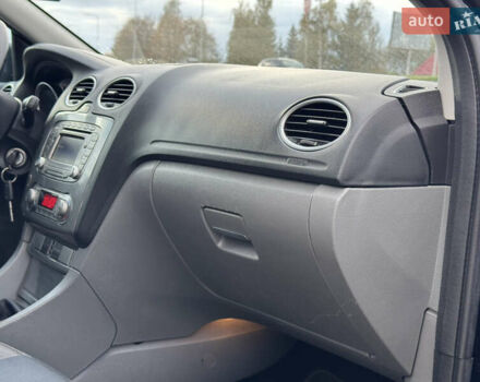 Черный Форд Фокус, объемом двигателя 1.8 л и пробегом 193 тыс. км за 5999 $, фото 88 на Automoto.ua