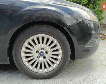 Черный Форд Фокус, объемом двигателя 1.8 л и пробегом 287 тыс. км за 6800 $, фото 4 на Automoto.ua