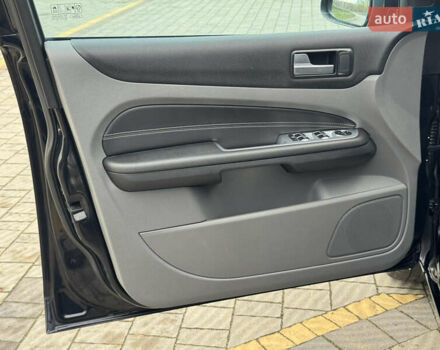 Черный Форд Фокус, объемом двигателя 1.8 л и пробегом 193 тыс. км за 5999 $, фото 39 на Automoto.ua