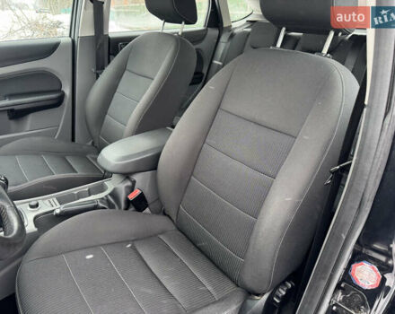 Черный Форд Фокус, объемом двигателя 1.8 л и пробегом 189 тыс. км за 5650 $, фото 18 на Automoto.ua