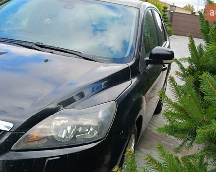 Черный Форд Фокус, объемом двигателя 1.8 л и пробегом 287 тыс. км за 6800 $, фото 2 на Automoto.ua