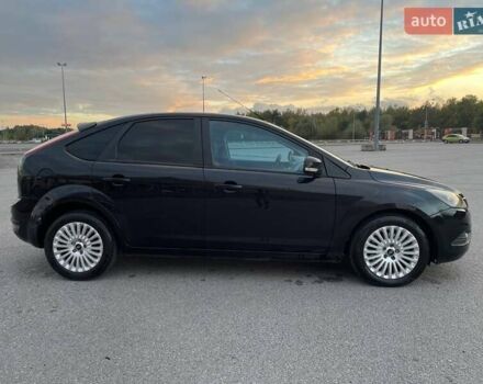 Черный Форд Фокус, объемом двигателя 1.8 л и пробегом 245 тыс. км за 7000 $, фото 8 на Automoto.ua