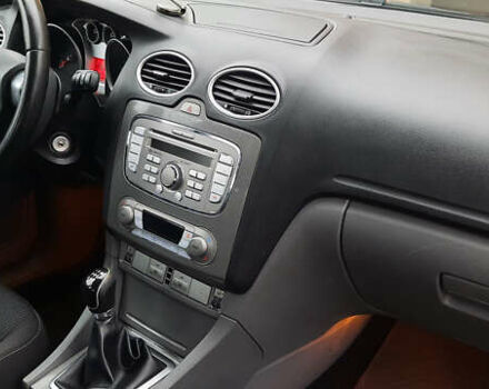 Черный Форд Фокус, объемом двигателя 1.8 л и пробегом 189 тыс. км за 5500 $, фото 28 на Automoto.ua