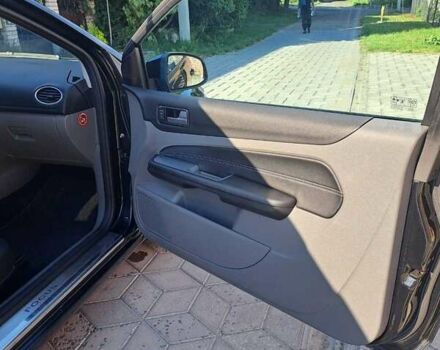 Черный Форд Фокус, объемом двигателя 2 л и пробегом 150 тыс. км за 4550 $, фото 11 на Automoto.ua