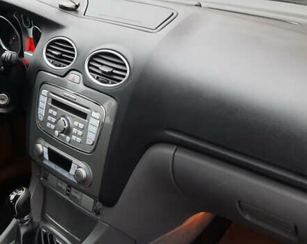 Черный Форд Фокус, объемом двигателя 1.8 л и пробегом 189 тыс. км за 5500 $, фото 28 на Automoto.ua