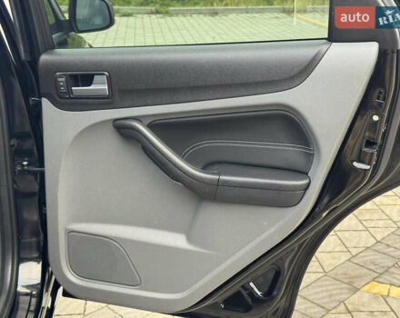 Черный Форд Фокус, объемом двигателя 1.8 л и пробегом 193 тыс. км за 5999 $, фото 75 на Automoto.ua