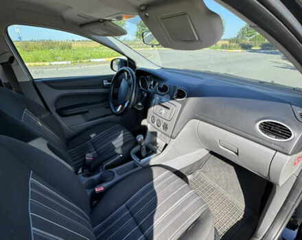 Черный Форд Фокус, объемом двигателя 1.6 л и пробегом 181 тыс. км за 5000 $, фото 5 на Automoto.ua