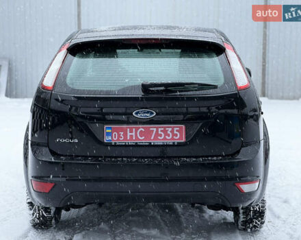 Черный Форд Фокус, объемом двигателя 1.6 л и пробегом 192 тыс. км за 5600 $, фото 6 на Automoto.ua