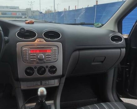 Черный Форд Фокус, объемом двигателя 1.6 л и пробегом 266 тыс. км за 5700 $, фото 16 на Automoto.ua