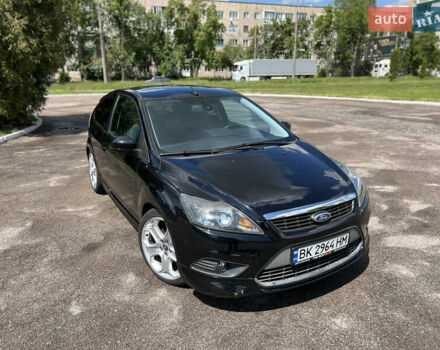Черный Форд Фокус, объемом двигателя 1.8 л и пробегом 206 тыс. км за 5500 $, фото 2 на Automoto.ua
