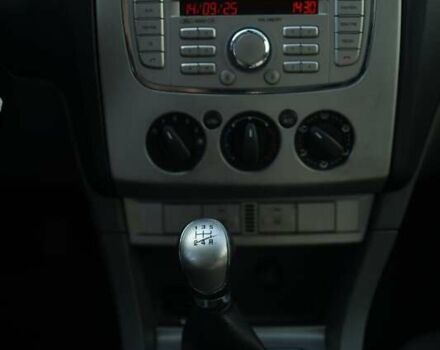 Черный Форд Фокус, объемом двигателя 1.4 л и пробегом 198 тыс. км за 6000 $, фото 10 на Automoto.ua