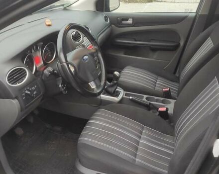 Черный Форд Фокус, объемом двигателя 1.6 л и пробегом 266 тыс. км за 5700 $, фото 9 на Automoto.ua