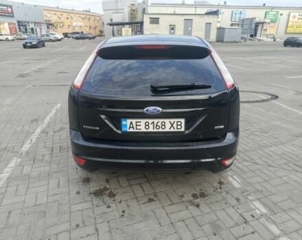 Черный Форд Фокус, объемом двигателя 1.6 л и пробегом 305 тыс. км за 5500 $, фото 5 на Automoto.ua