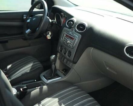 Черный Форд Фокус, объемом двигателя 1.4 л и пробегом 198 тыс. км за 6000 $, фото 8 на Automoto.ua