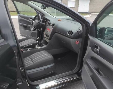 Черный Форд Фокус, объемом двигателя 1.6 л и пробегом 266 тыс. км за 5700 $, фото 13 на Automoto.ua