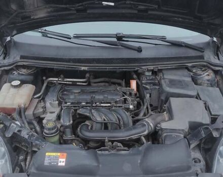 Черный Форд Фокус, объемом двигателя 1.6 л и пробегом 266 тыс. км за 5700 $, фото 15 на Automoto.ua