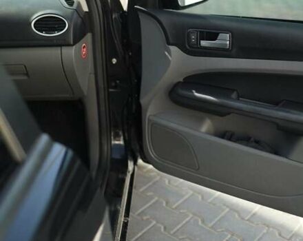 Черный Форд Фокус, объемом двигателя 1.4 л и пробегом 198 тыс. км за 6000 $, фото 28 на Automoto.ua