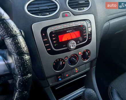 Чорний Форд Фокус, об'ємом двигуна 1.8 л та пробігом 220 тис. км за 4450 $, фото 9 на Automoto.ua