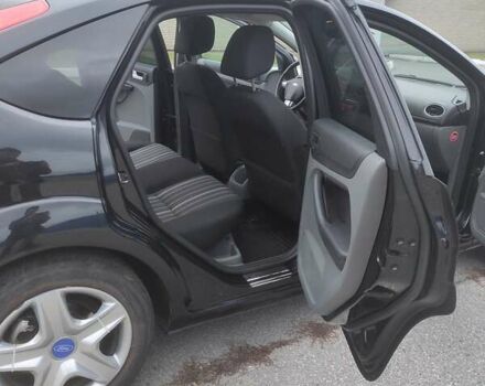 Черный Форд Фокус, объемом двигателя 1.6 л и пробегом 266 тыс. км за 5700 $, фото 12 на Automoto.ua