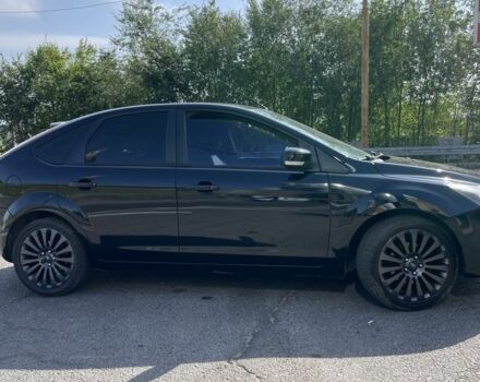 Черный Форд Фокус, объемом двигателя 1.6 л и пробегом 300 тыс. км за 5100 $, фото 3 на Automoto.ua