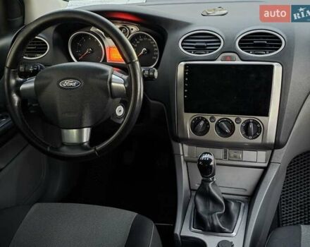 Черный Форд Фокус, объемом двигателя 1.6 л и пробегом 189 тыс. км за 5599 $, фото 26 на Automoto.ua