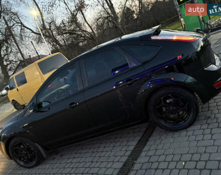 Черный Форд Фокус, объемом двигателя 1.8 л и пробегом 240 тыс. км за 5100 $, фото 14 на Automoto.ua