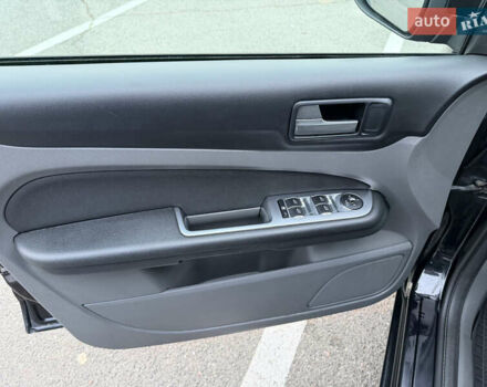 Черный Форд Фокус, объемом двигателя 1.56 л и пробегом 178 тыс. км за 6500 $, фото 13 на Automoto.ua