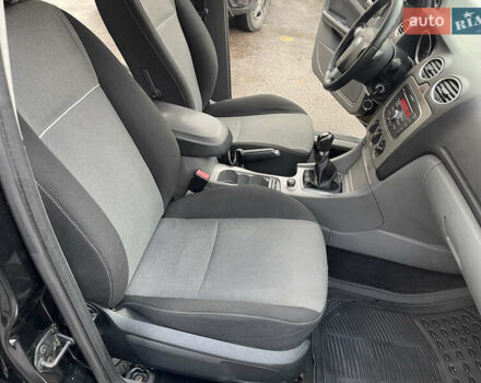 Черный Форд Фокус, объемом двигателя 1.6 л и пробегом 178 тыс. км за 6300 $, фото 18 на Automoto.ua