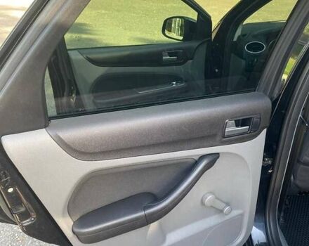 Черный Форд Фокус, объемом двигателя 1.6 л и пробегом 190 тыс. км за 6500 $, фото 5 на Automoto.ua