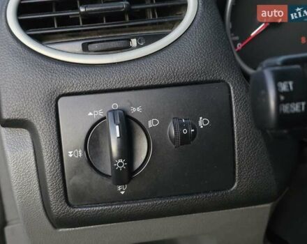 Черный Форд Фокус, объемом двигателя 1.6 л и пробегом 189 тыс. км за 5599 $, фото 31 на Automoto.ua