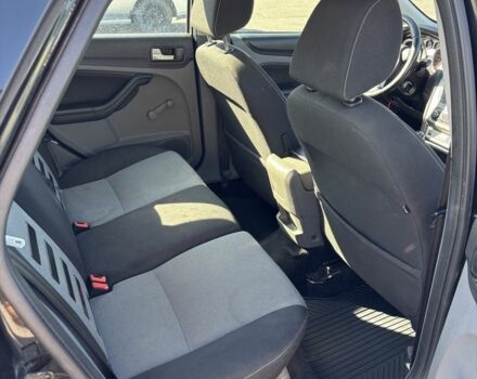 Черный Форд Фокус, объемом двигателя 1.6 л и пробегом 281 тыс. км за 5500 $, фото 2 на Automoto.ua