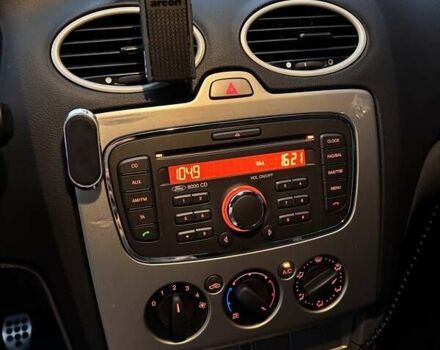 Чорний Форд Фокус, об'ємом двигуна 1.6 л та пробігом 134 тис. км за 8400 $, фото 5 на Automoto.ua