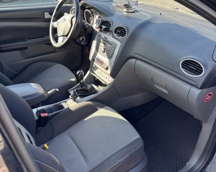 Черный Форд Фокус, объемом двигателя 1.6 л и пробегом 281 тыс. км за 5500 $, фото 5 на Automoto.ua